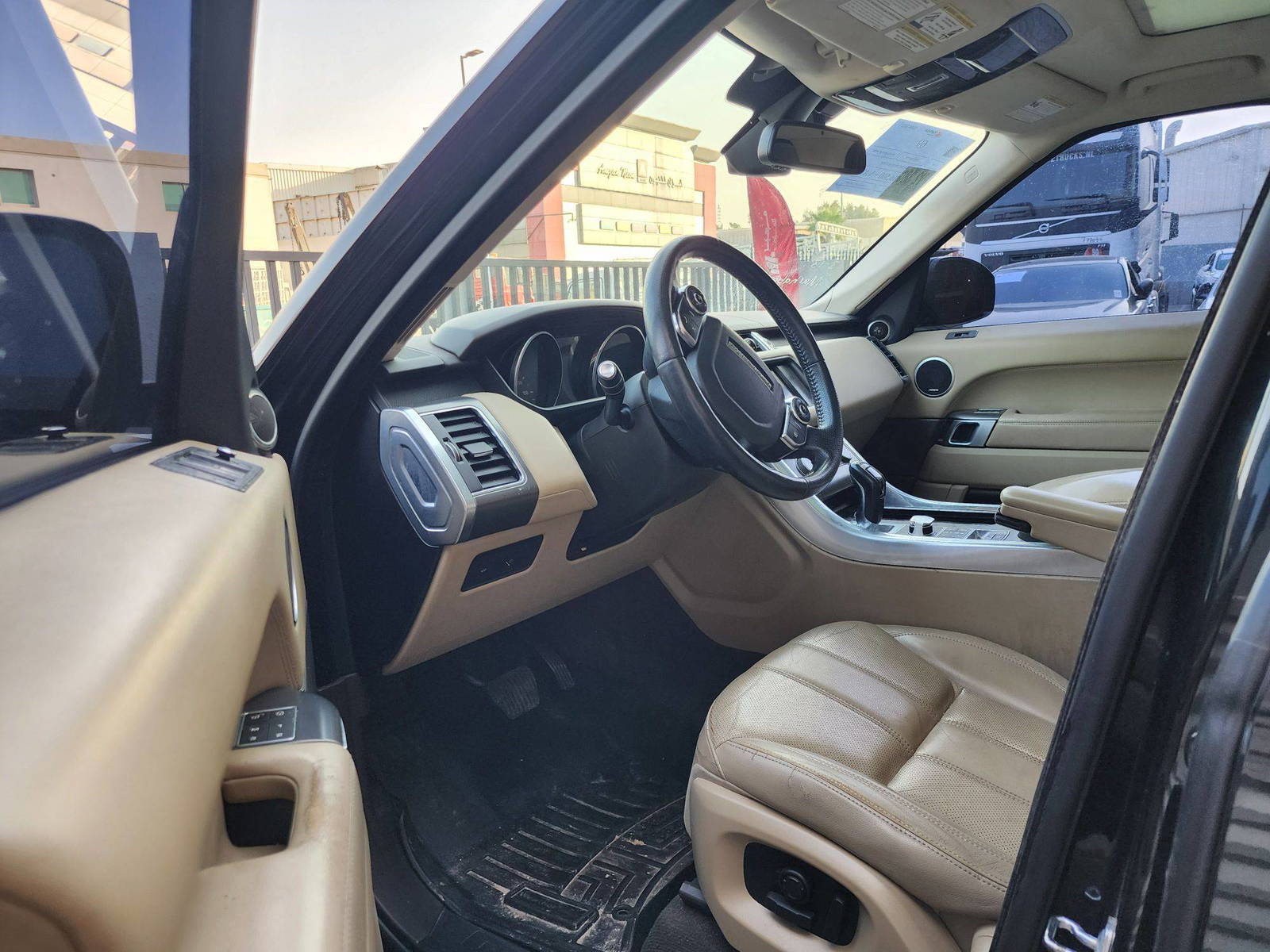 LAND ROVER RANGE ROVER SPORT 2016 - Marhaba Auction Used Cars - Image 8