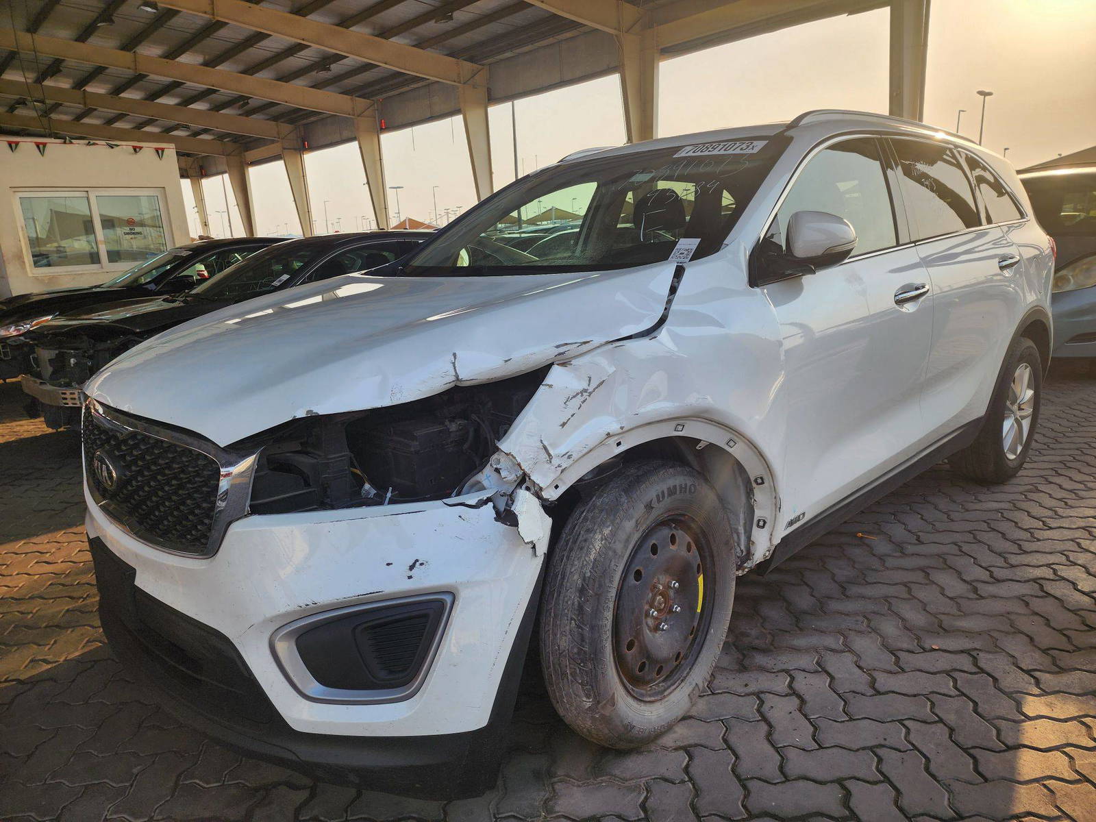 2018 KIA SORENTO — 140219 Miles — Lot 70891073 — Souq - Marhaba Auctions Used Cars - Image 5