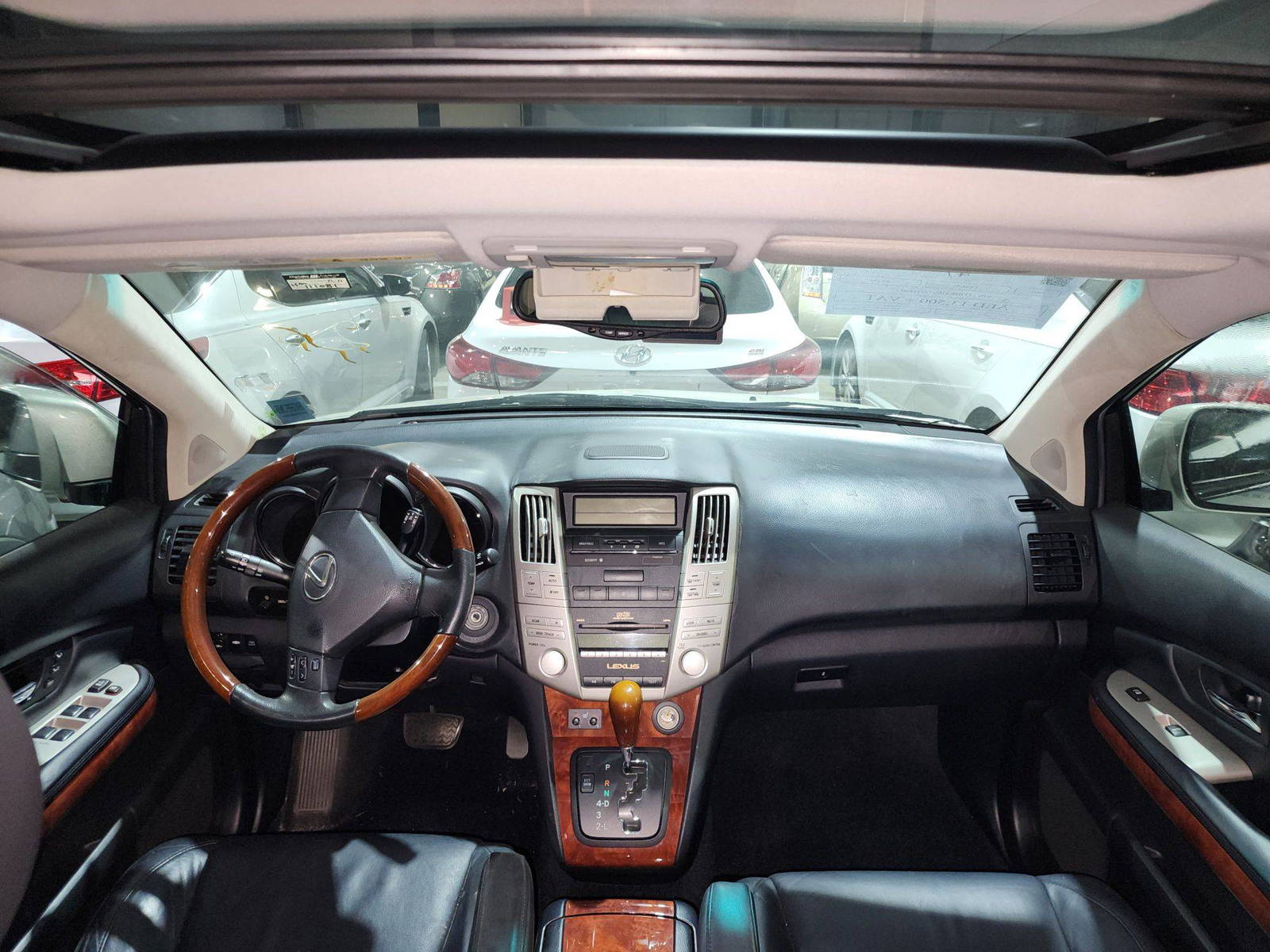 2007 LEXUS RX 350 — 111081 KM — Lot 72011620 — Al Quoz - Marhaba Auctions Used Cars - Image 8