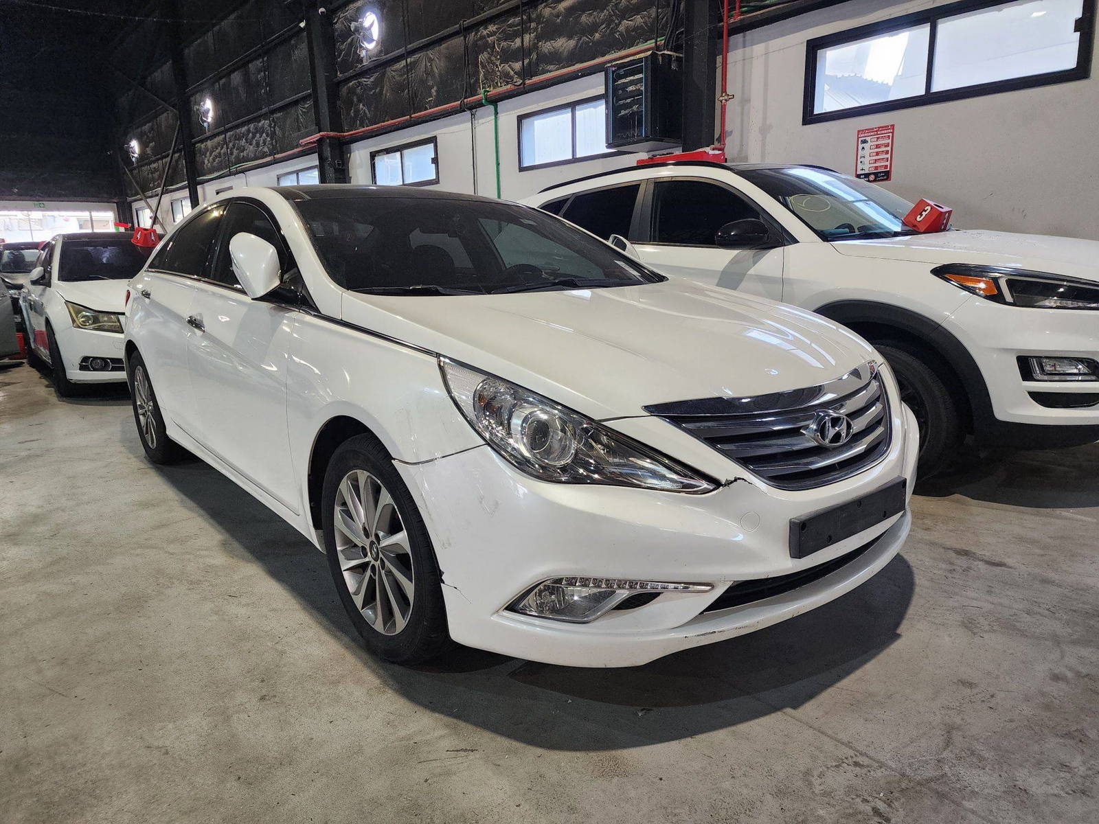 2014 HYUNDAI SONATA — 185251 KM — Lot 591116 — Al Quoz - Marhaba Auctions Used Cars - Image 6