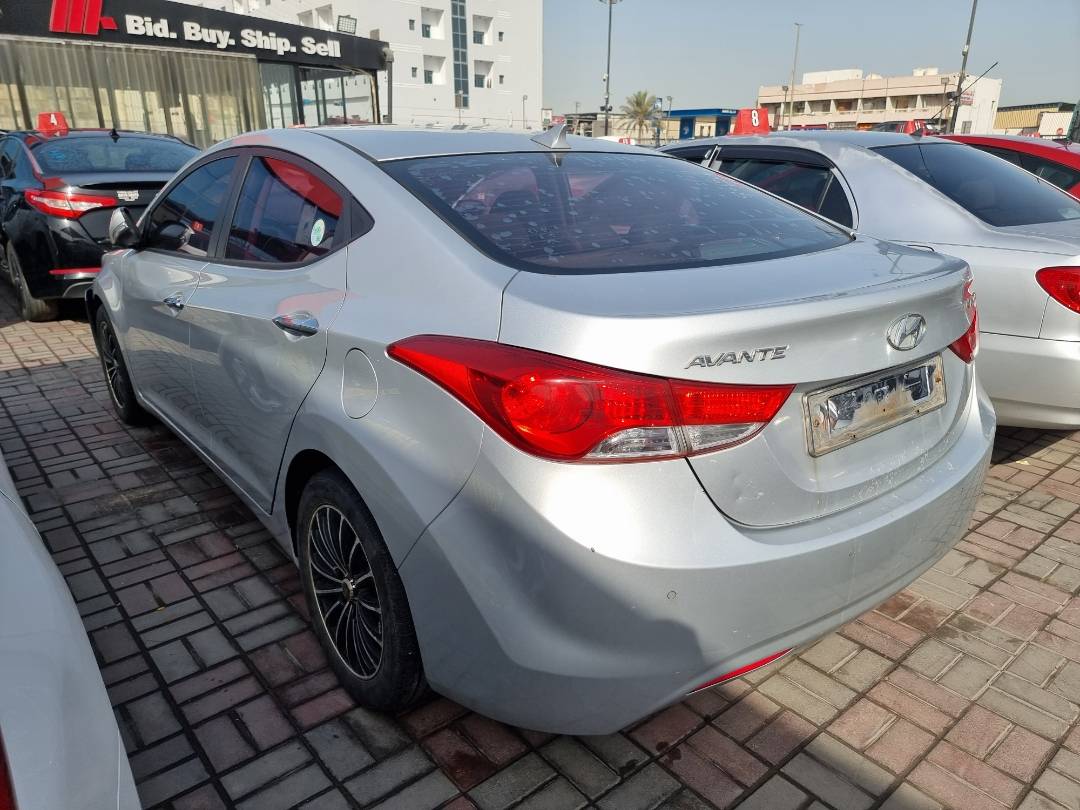 2012 HYUNDAI AVANTE — 240665 KM — Lot 215478 — Souq - Marhaba Auctions Used Cars - Image 4