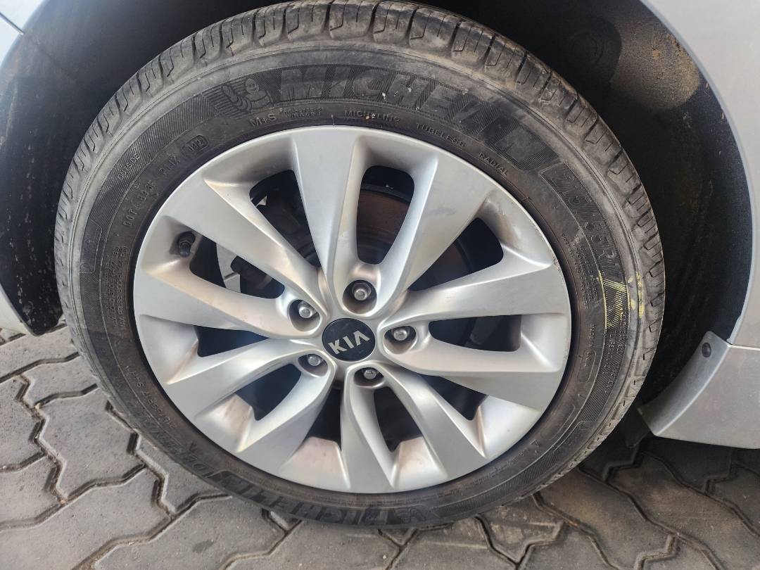 2018 KIA OPTIMA — 116499 Miles — Lot 79240973 - Marhaba Auctions Used Cars - Image 9