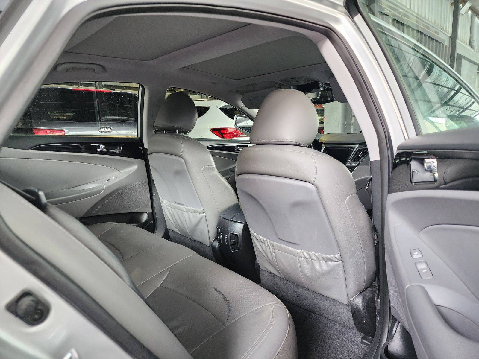2012 HYUNDAI SONATA — 213025 Miles — Lot 51089065 — Al Quoz - Marhaba Auctions Used Cars - Image 7