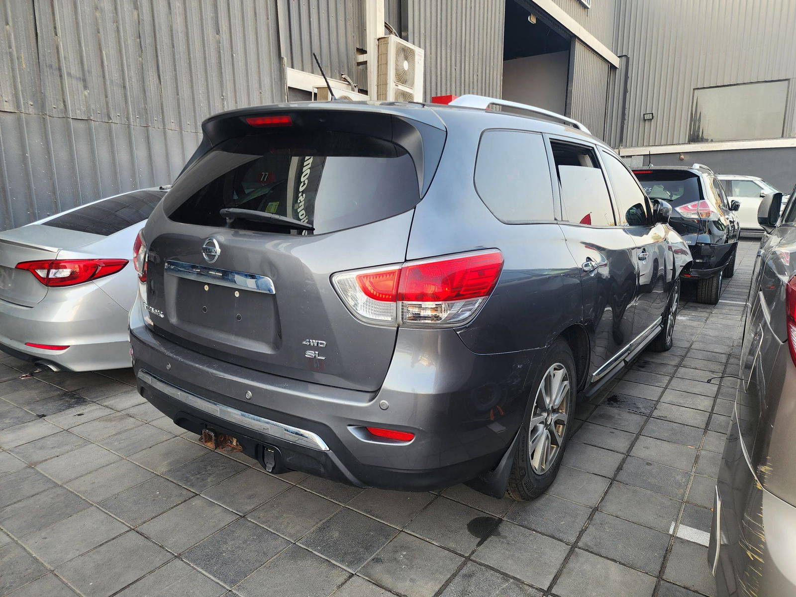 2015 NISSAN PATHFINDER — 217650 KM — Lot 53834035 — Al Quoz - Marhaba Auctions Used Cars - Image 4