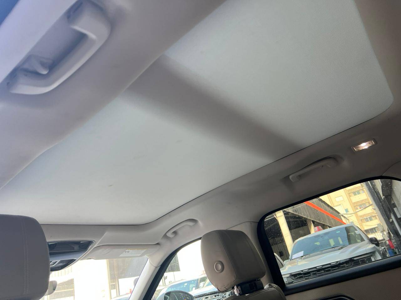 LAND ROVER RANGE ROVER VELAR 2018 - Marhaba Auction Used Cars - Image 10