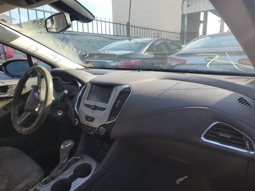 2018 CHEVROLET CRUIZE — 124772 Miles — Lot 71210083 - Marhaba Auctions Used Cars - Image 4
