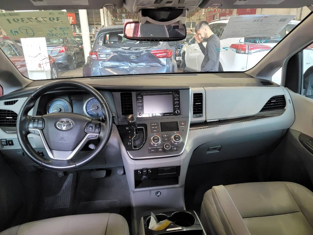 2019 TOYOTA SIENNA — 190285 Miles — Lot DC4KS010691 — Main - Marhaba Auctions Used Cars - Image 8