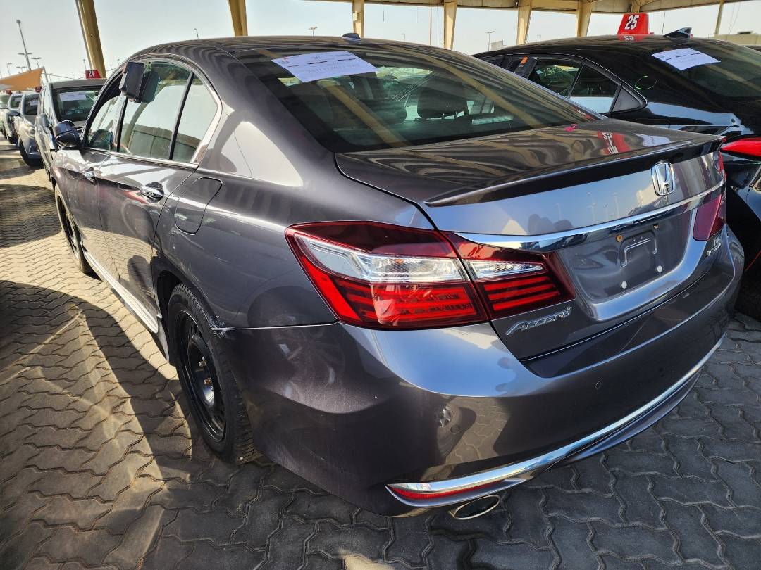 2017 HONDA ACCORD — 152267 KM — Lot 801071 - Marhaba Auctions Used Cars - Image 12