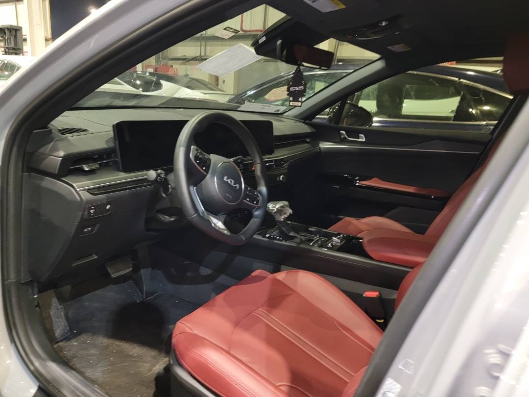 2025 KIA K5 — 3922 Miles — Lot 42746167 — Main - Marhaba Auctions Used Cars - Image 10