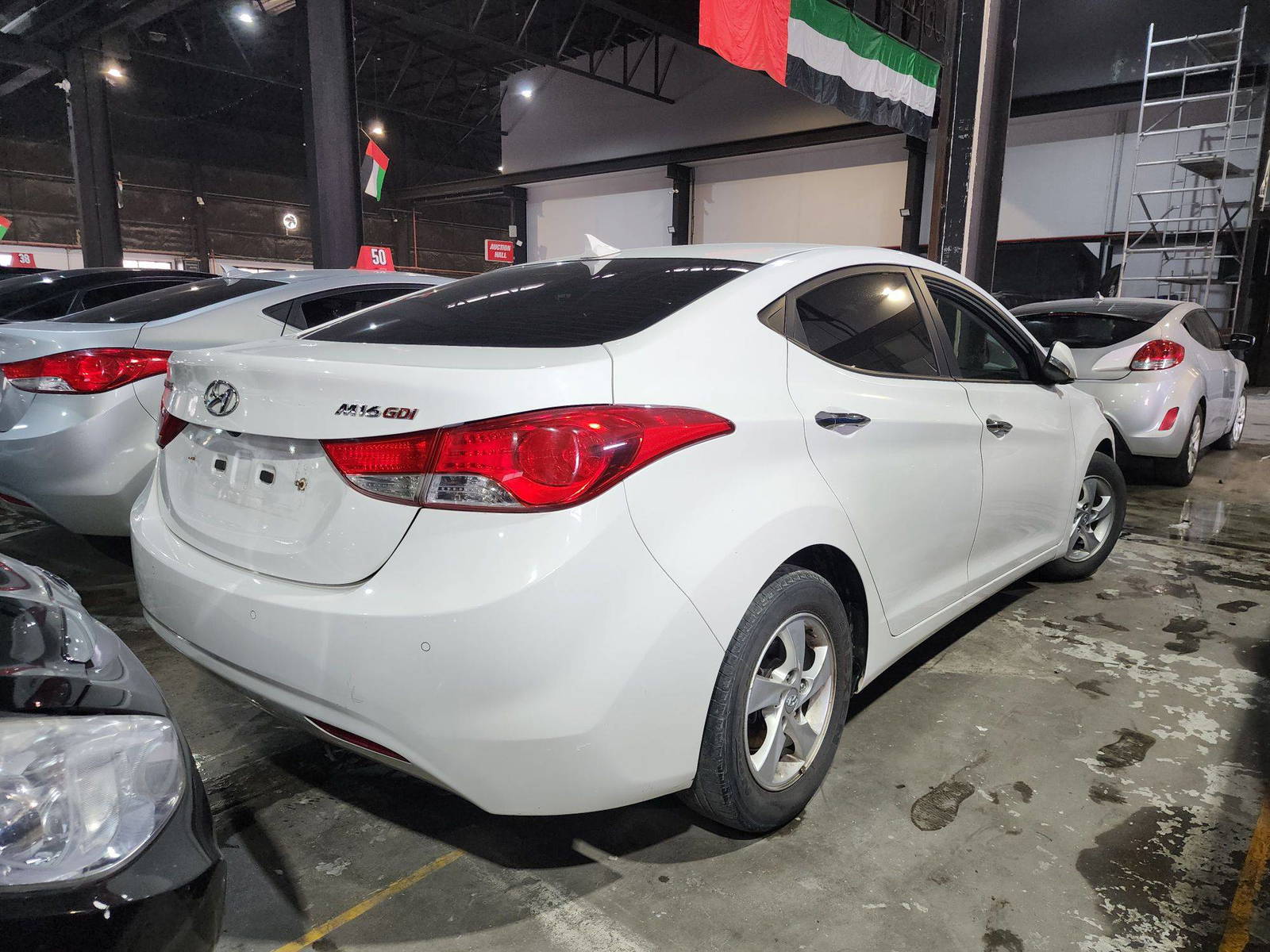 2011 HYUNDAI AVANTE — 186412 KM — Lot 014394 — Al Quoz - Marhaba Auctions Used Cars - Image 5