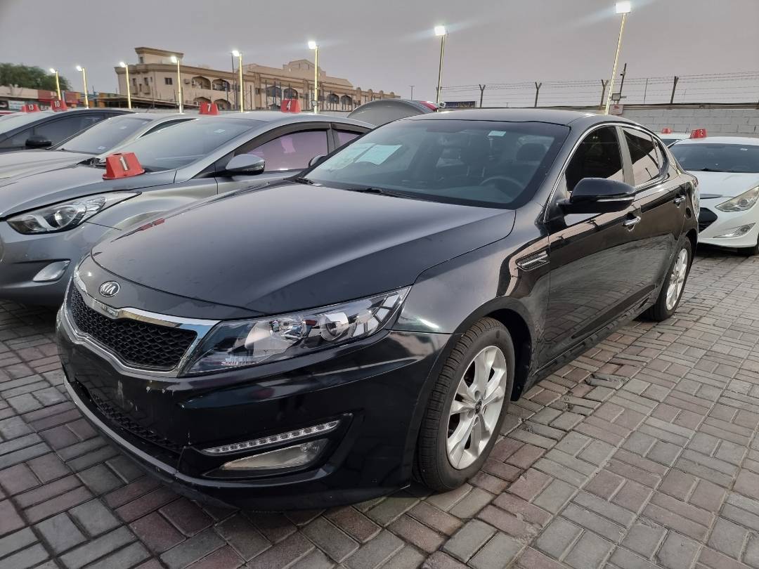 2012 KIA K5 — 179804 KM — Lot 219608 — Souq - Marhaba Auctions Used Cars - Image 3