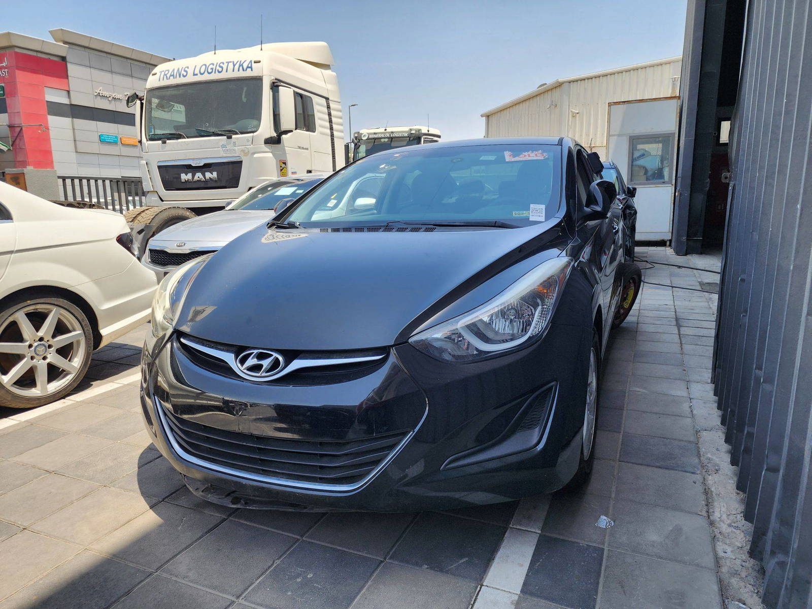 2015 HYUNDAI ELANTRA — 156587 Miles — Lot 214587 — Al Quoz - Marhaba Auctions Used Cars - Image 3