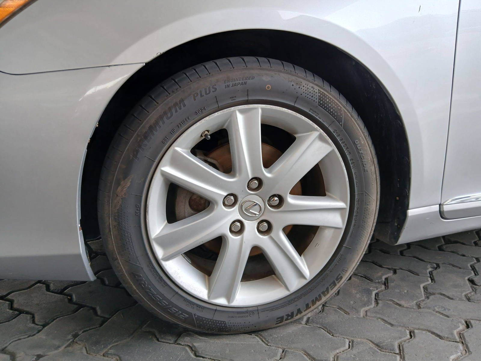 2010 LEXUS ES 350 — 192406 Miles — Lot EG2A2408308 — Souq - Marhaba Auctions Used Cars - Image 11