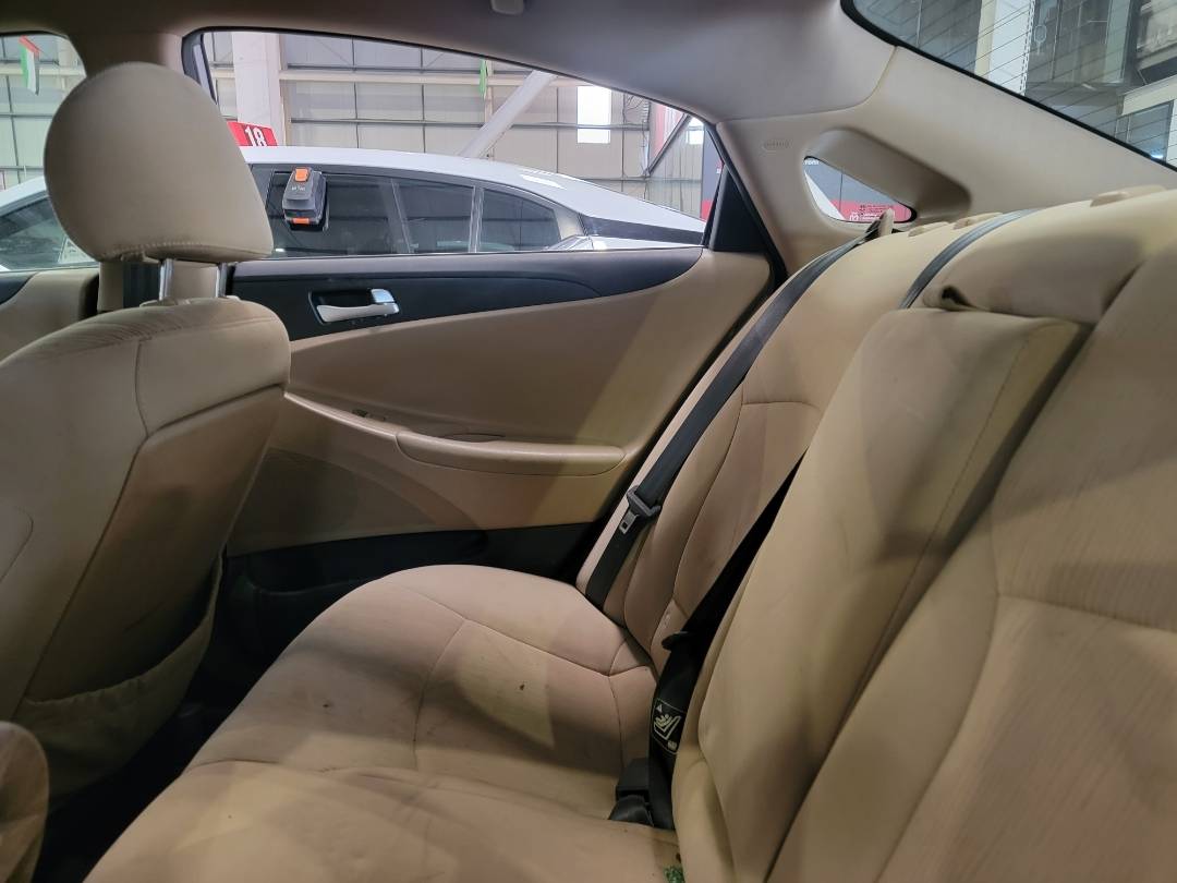 2011 HYUNDAI SONATA — 191087 Miles — Lot H139773 — Main - Marhaba Auctions Used Cars - Image 8