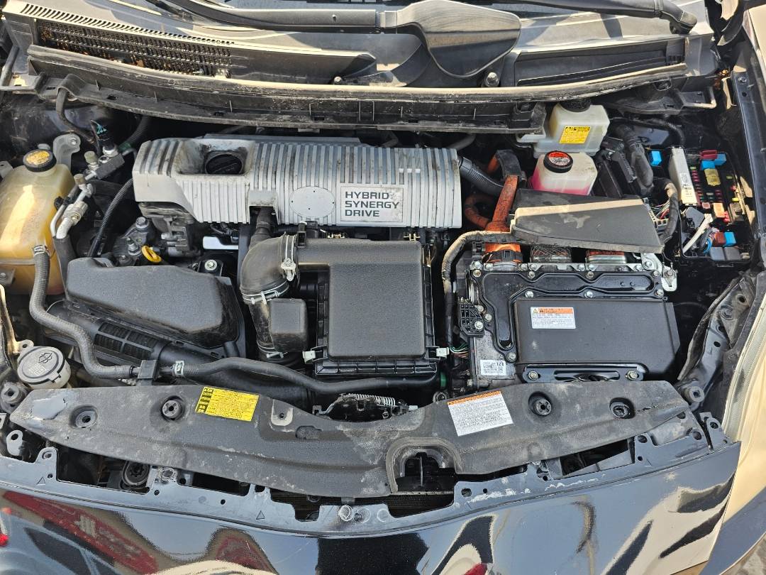 2015 TOYOTA PRIUS — 254758 Miles — Lot U7F1921210 — Main - Marhaba Auctions Used Cars - Image 9