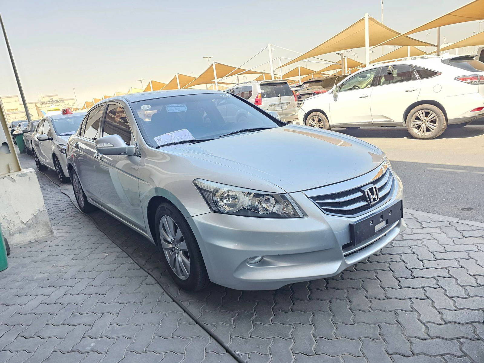 2011 HONDA ACCORD — 88297 KM — Lot C200990 — Souq - Marhaba Auctions Used Cars - Image 4