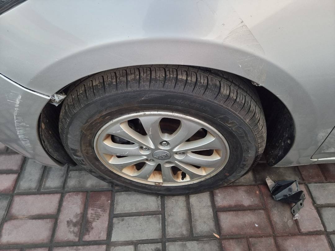 2013 KIA K3 — 268069 KM — Lot 125487 — Main - Marhaba Auctions Used Cars - Image 9