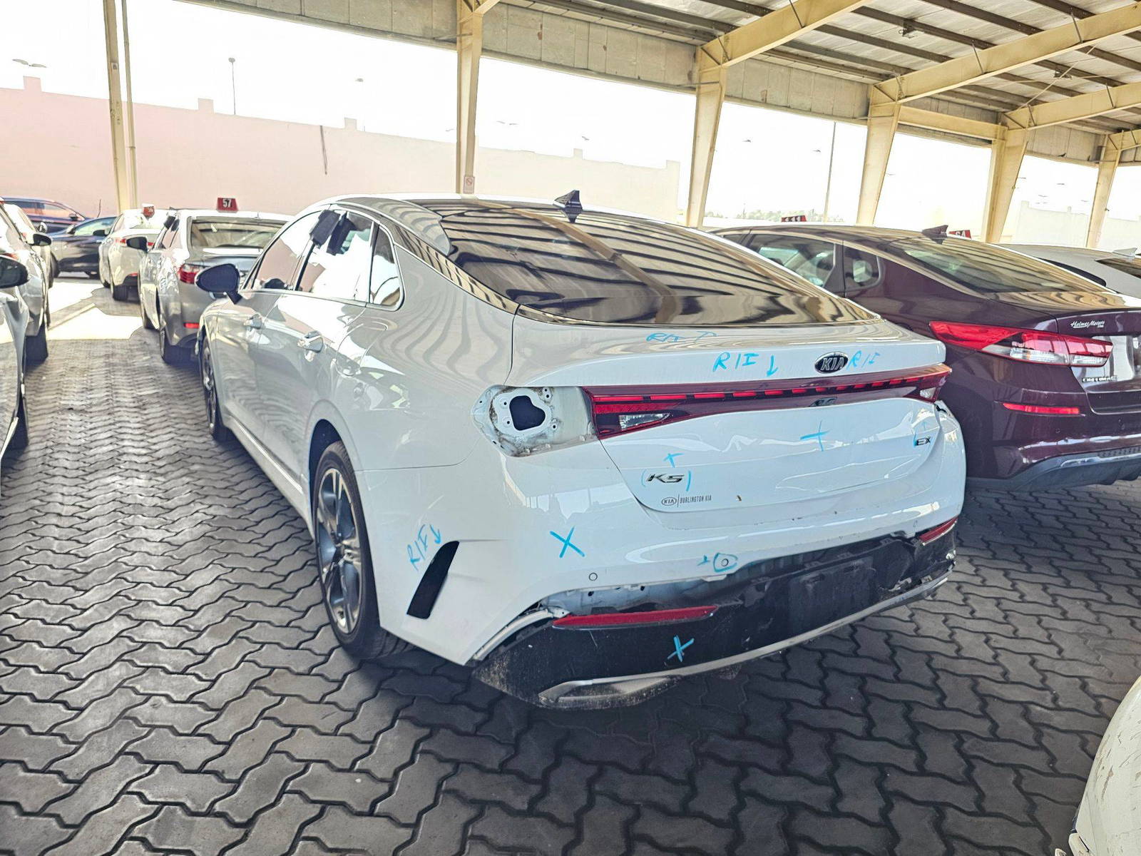 2021 KIA K5 — 70337 Miles — Lot 67901045 — Souq - Marhaba Auctions Used Cars - Image 3
