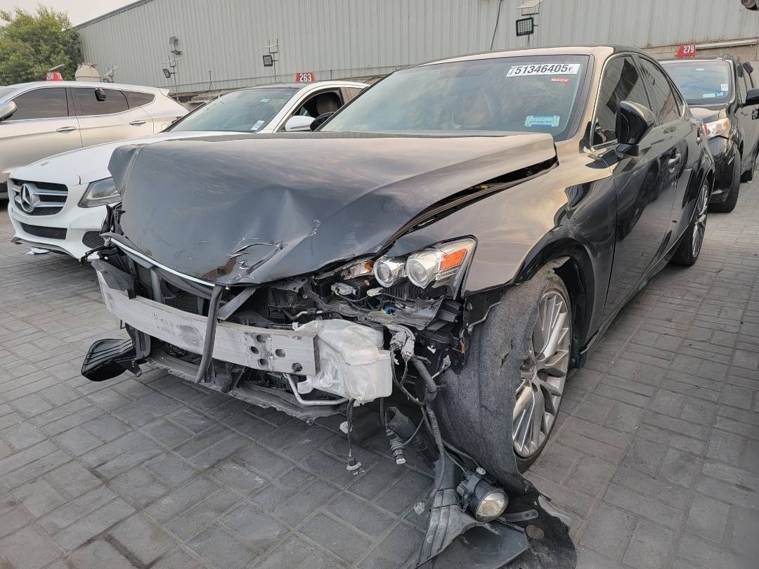 2016 LEXUS IS 300 — 110106 Miles — Lot 110 106 — Souq - Marhaba Auctions Used Cars - Image 6