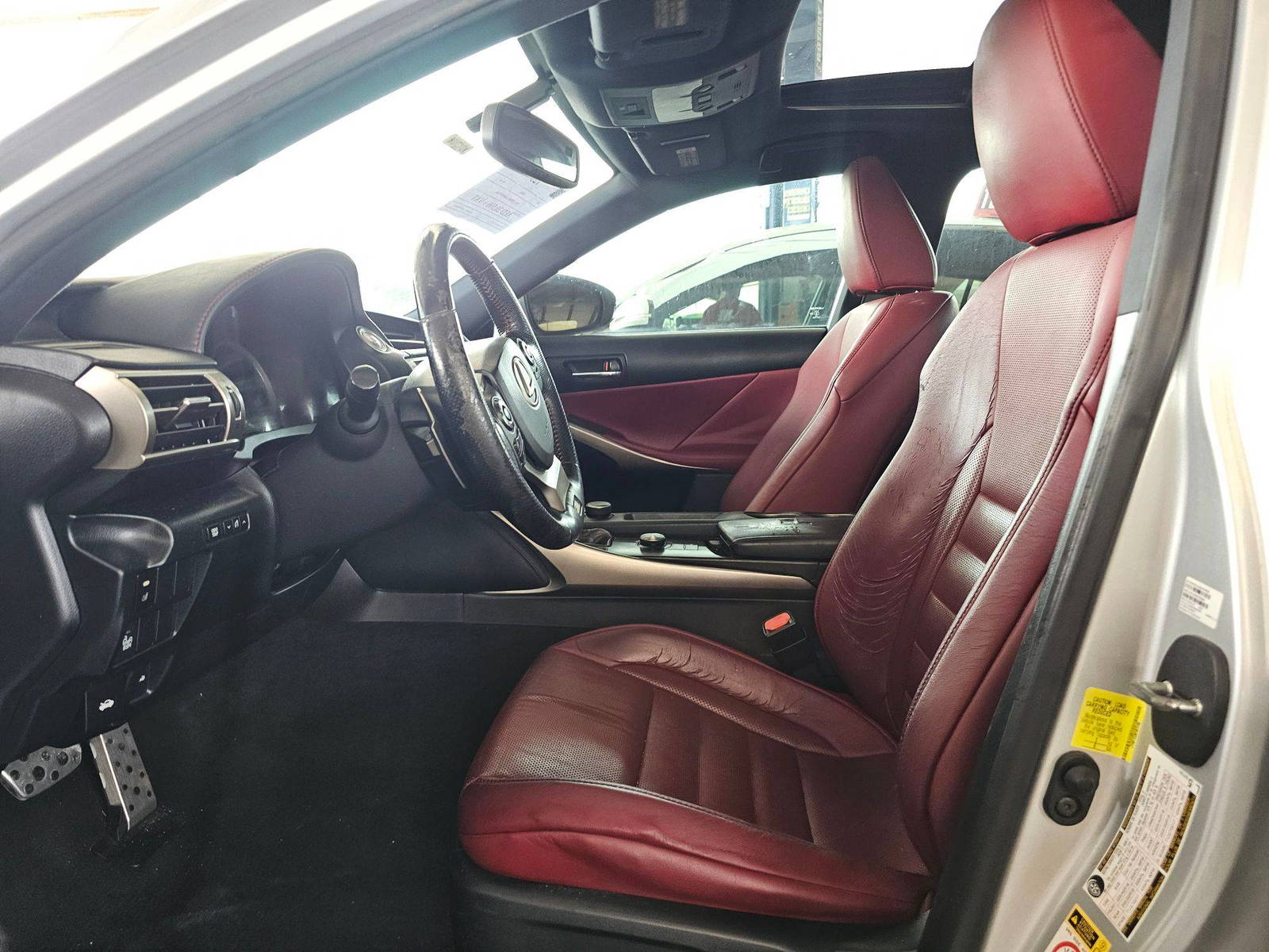 2015 LEXUS IS 250 — 145019 Miles — Lot 54734185 — Souq - Marhaba Auctions Used Cars - Image 9