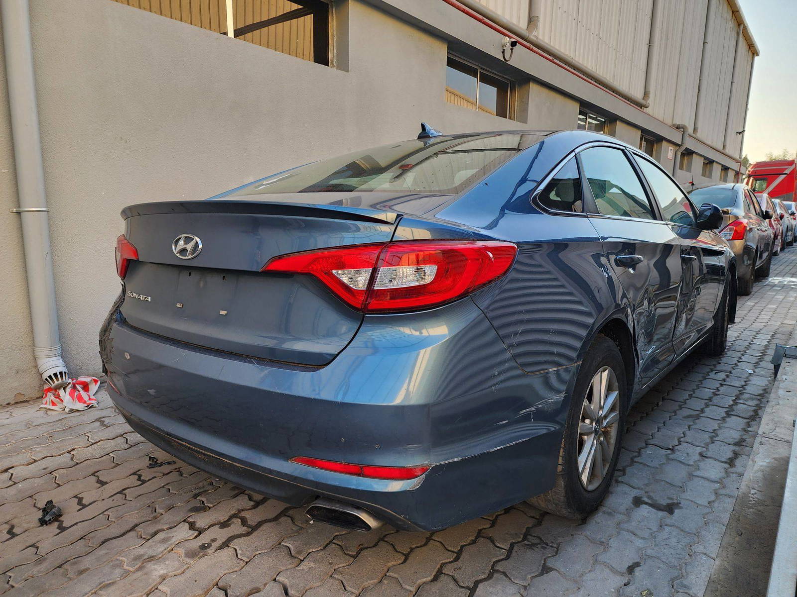 2016 HYUNDAI SONATA — 174186 Miles — Lot 98765 — Al Quoz - Marhaba Auctions Used Cars - Image 5