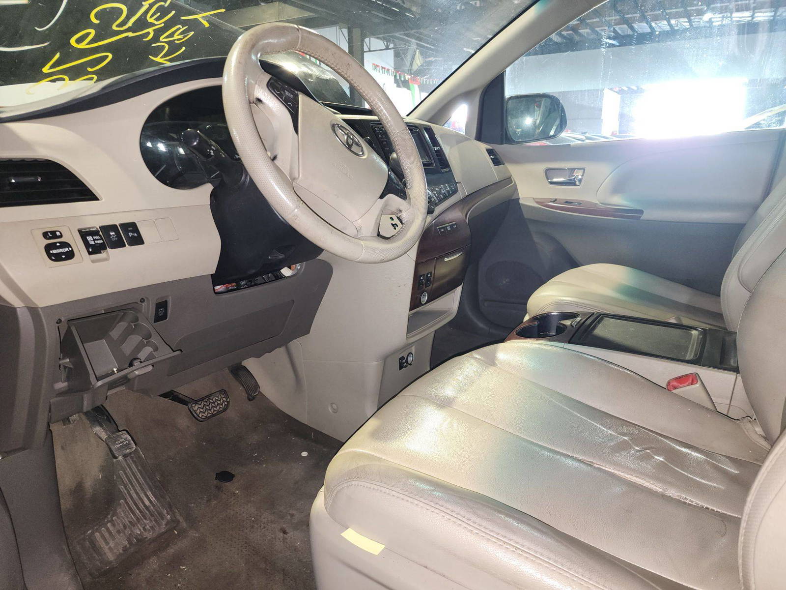 TOYOTA SIENNA 2013 - Marhaba Auction Used Cars - Image 9