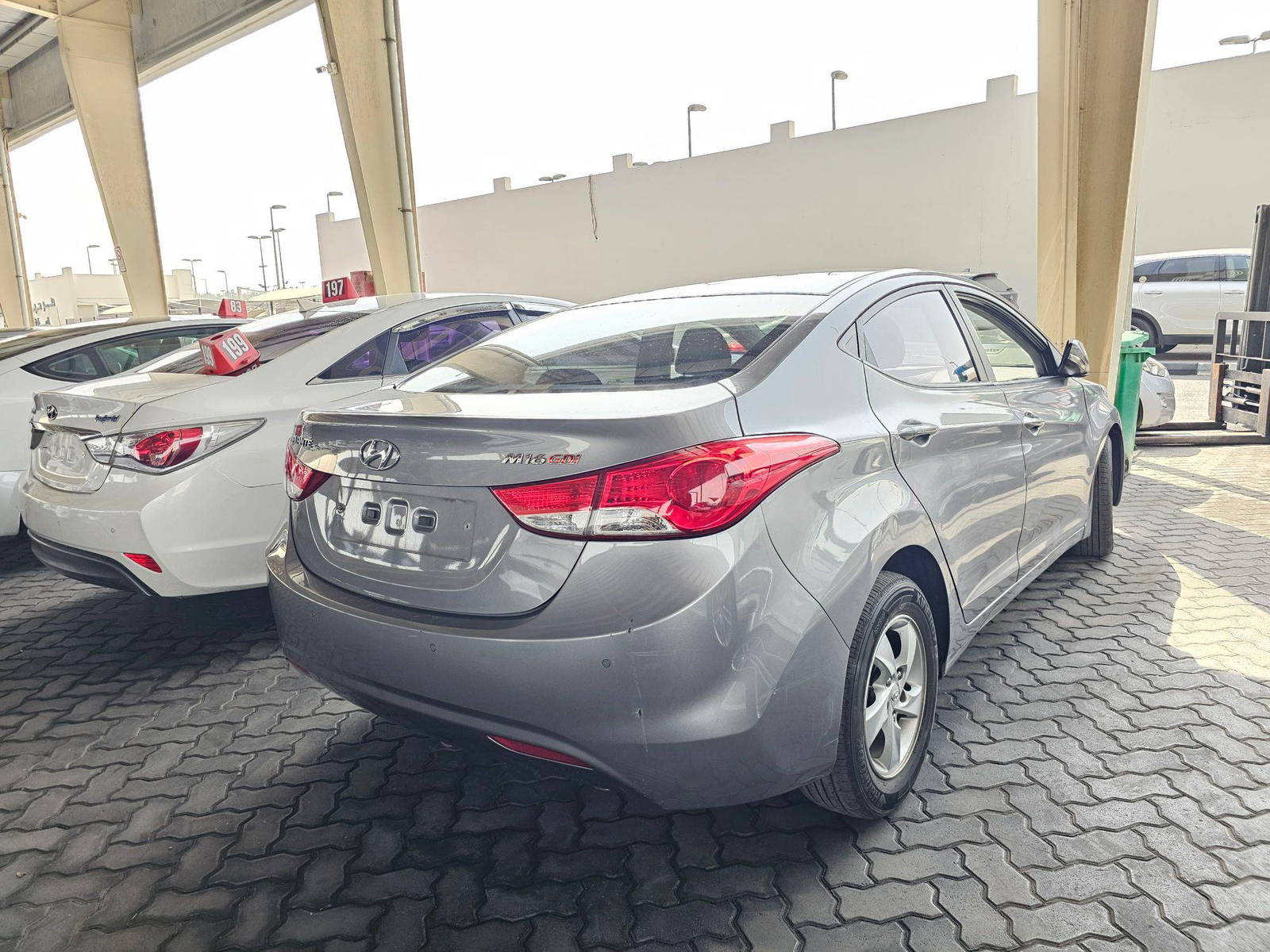 2011 HYUNDAI AVANTE — 153231 KM — Lot 099109 — Souq - Marhaba Auctions Used Cars - Image 3