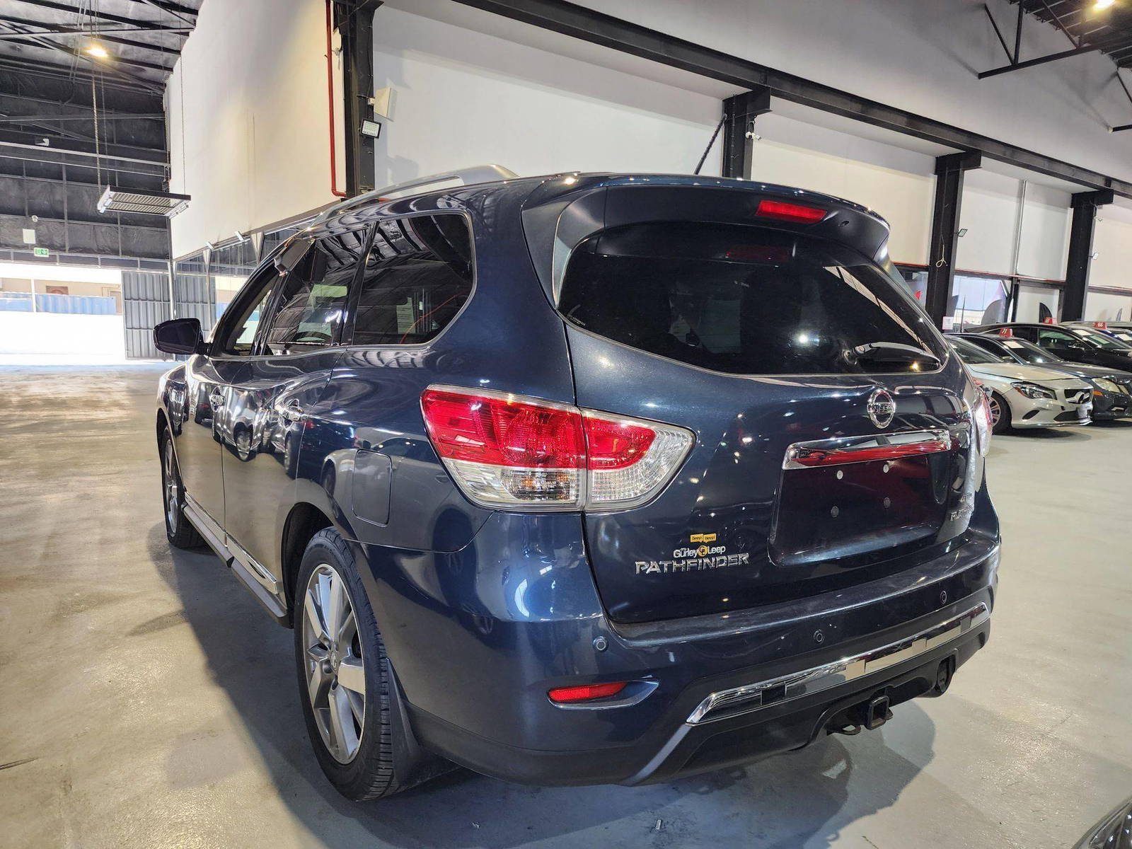 2015 NISSAN PATHFINDER — 178133 KM — Lot 214587 — Al Quoz - Marhaba Auctions Used Cars - Image 4
