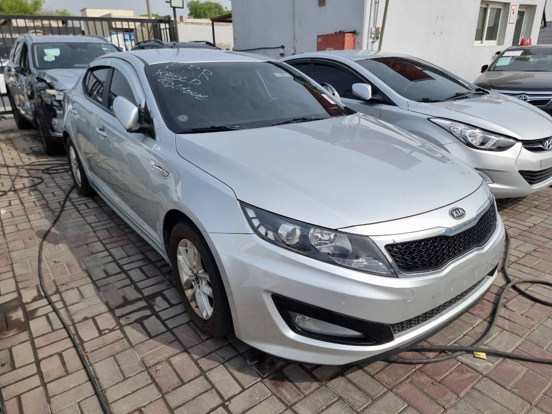 2011 KIA K5 — 111486 KM — Lot 165029 — Souq - Marhaba Auctions Used Cars - Image 3