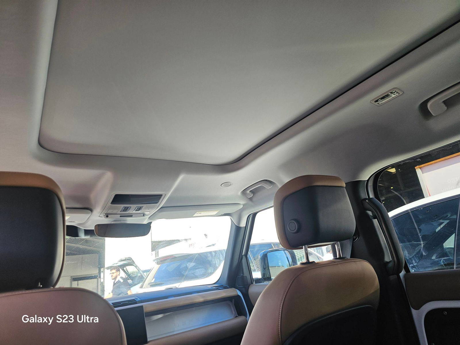 LAND ROVER DEFENDER 110 S 2025 - Marhaba Auction Used Cars - Image 10