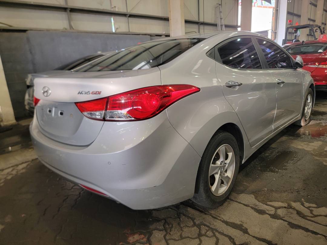 2012 HYUNDAI AVANTE — 167403 KM — Lot DBCU479373 — Main - Marhaba Auctions Used Cars - Image 5