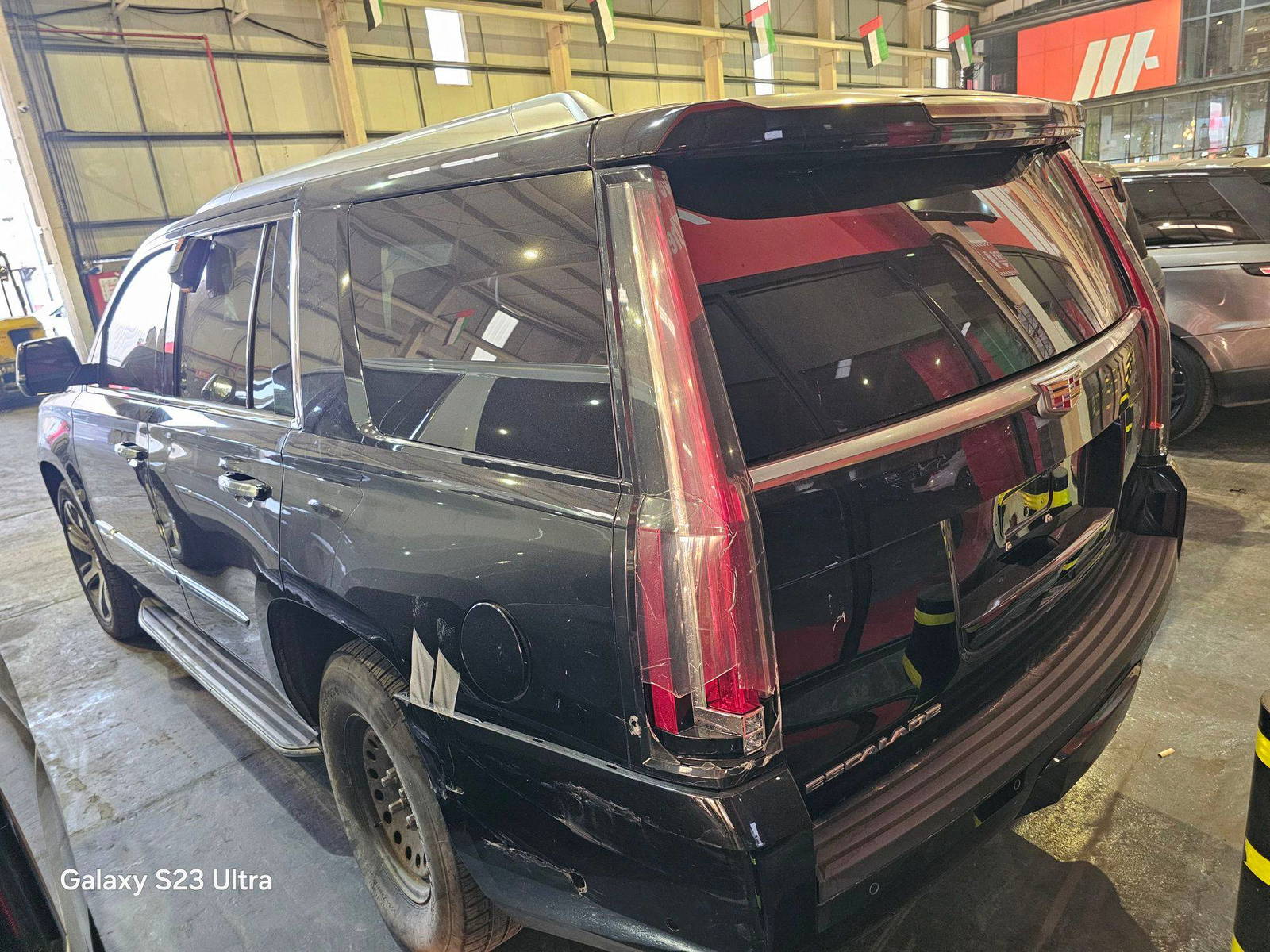 2017 CADILLAC ESCALADE — 149695 Miles — Lot HR305721 — Main - Marhaba Auctions Used Cars - Image 6