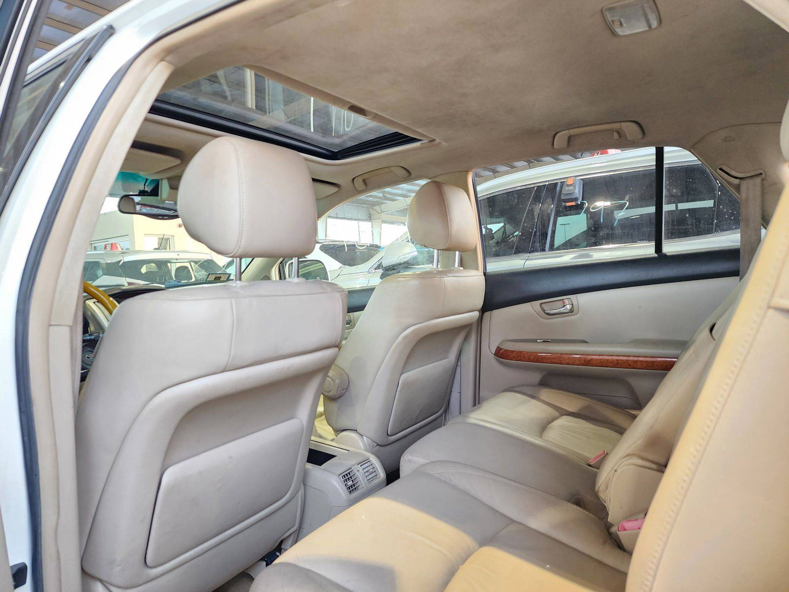 2006 LEXUS RX 400 — 203592 Miles — Lot 48100934 — Main - Marhaba Auctions Used Cars - Image 6