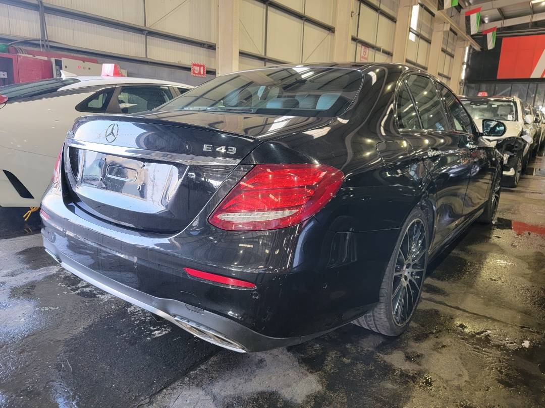 2018 MERCEDES BENZ E 43 — 34474 KM — Lot B8JA456994 — Main - Marhaba Auctions Used Cars - Image 3