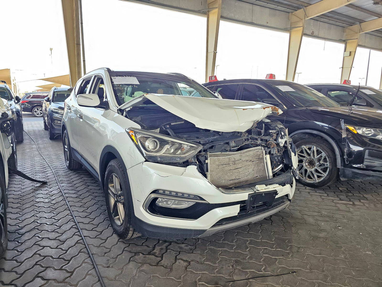 2017 HYUNDAI SANTA FE — 151122 KM — Lot 12303881 — Main - Marhaba Auctions Used Cars - Image 4