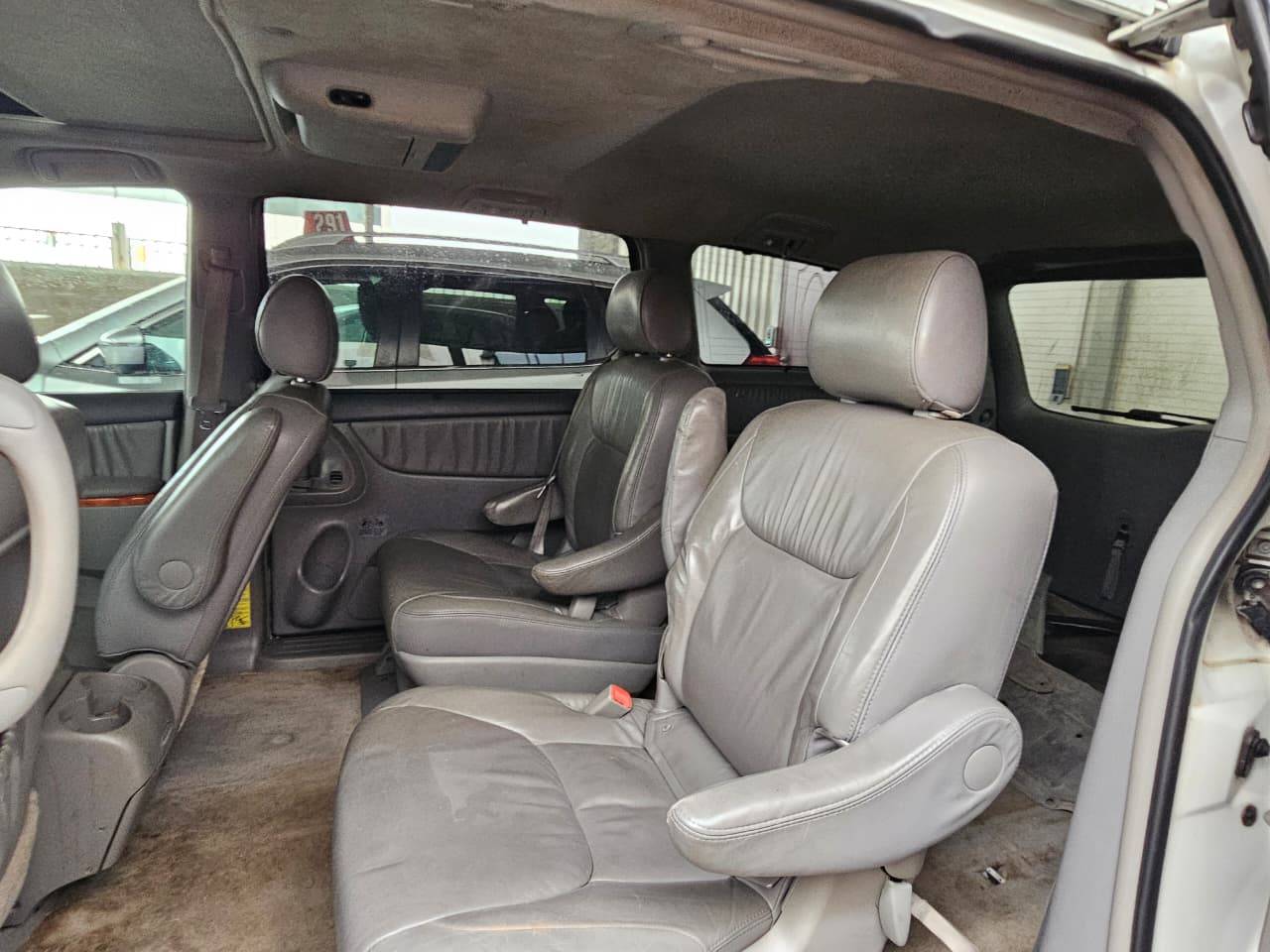 2008 TOYOTA SIENNA — 302029 Miles — Lot 8S137990 — Main - Marhaba Auctions Used Cars - Image 6