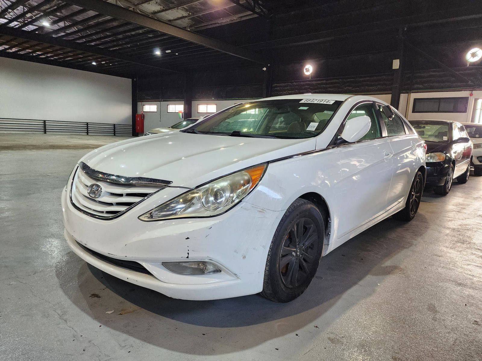 2013 HYUNDAI SONATA — 209589 Miles — Lot 66421914 — Al Quoz - Marhaba Auctions Used Cars - Image 3