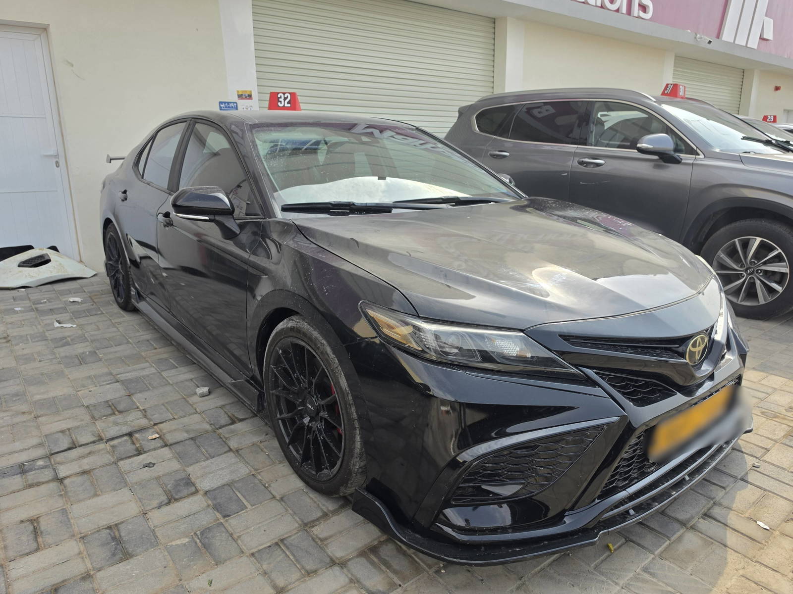 Toyota Camry 2023 view 2