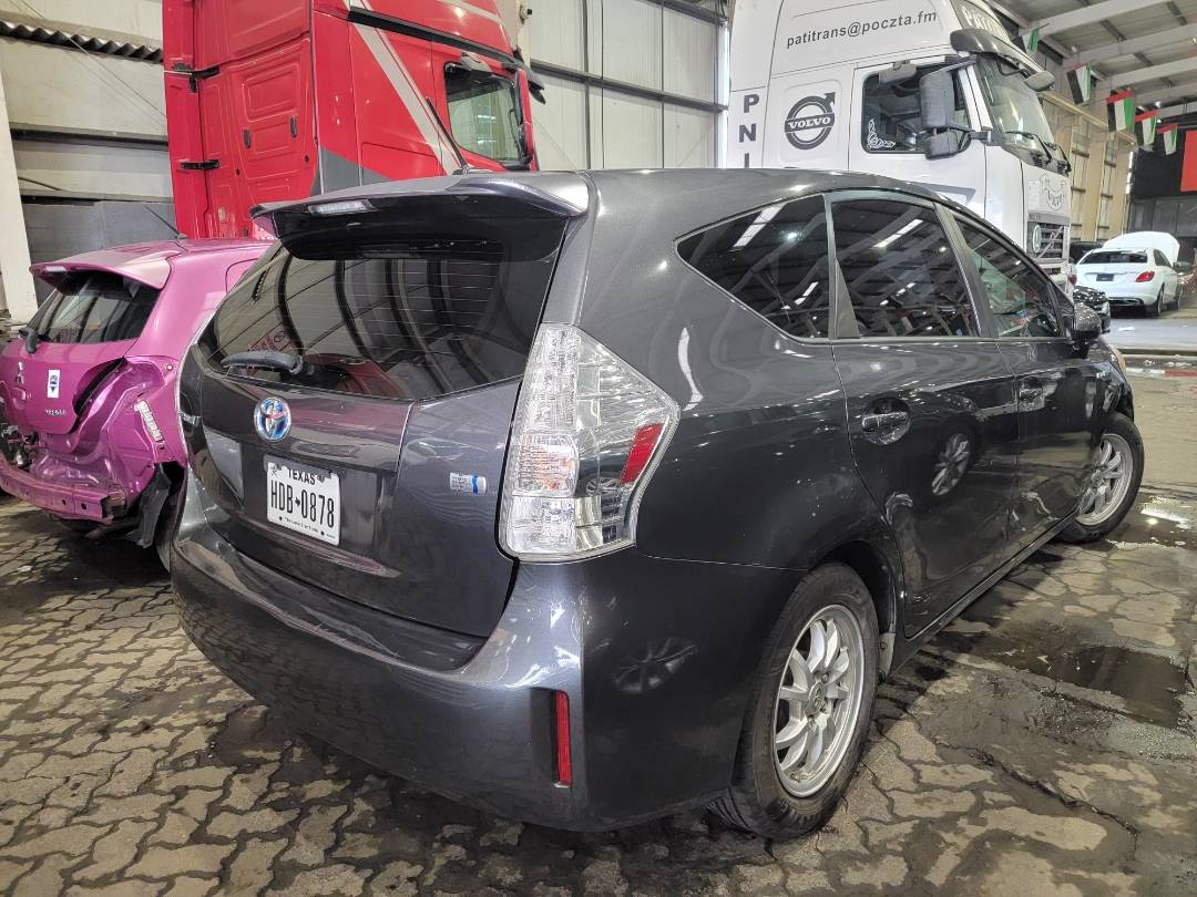 2012 TOYOTA PRIUS — 227975 Miles — Lot 3112622 — Main - Marhaba Auctions Used Cars - Image 3
