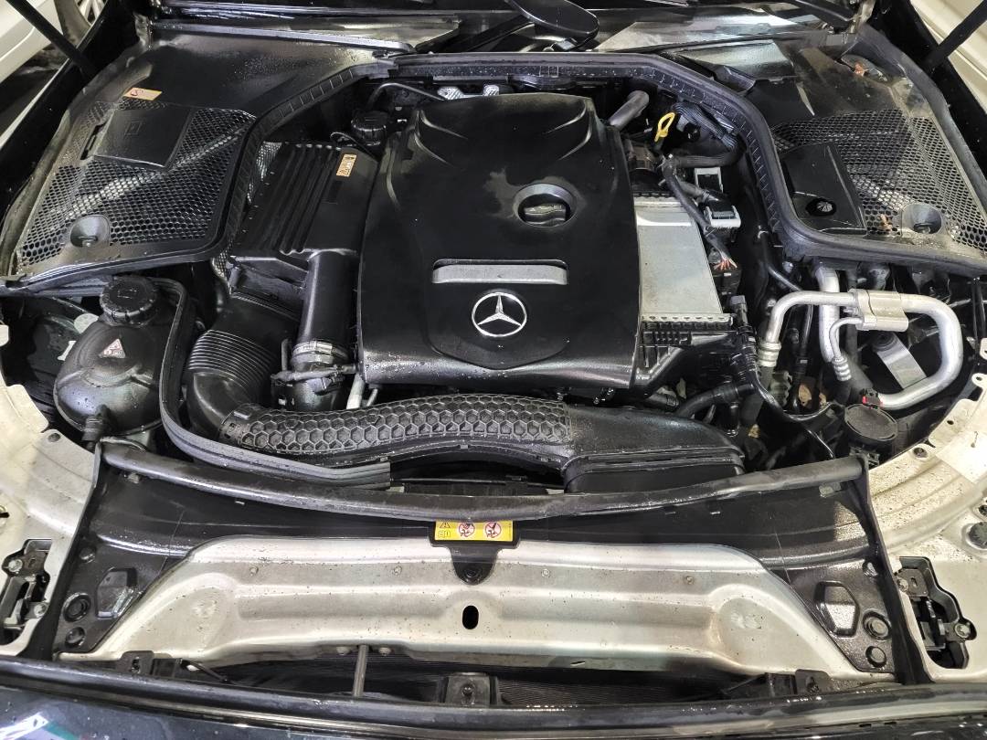 2016 MERCEDES BENZ C300 — 108033 Miles — Lot GU142680 — Main - Marhaba Auctions Used Cars - Image 12