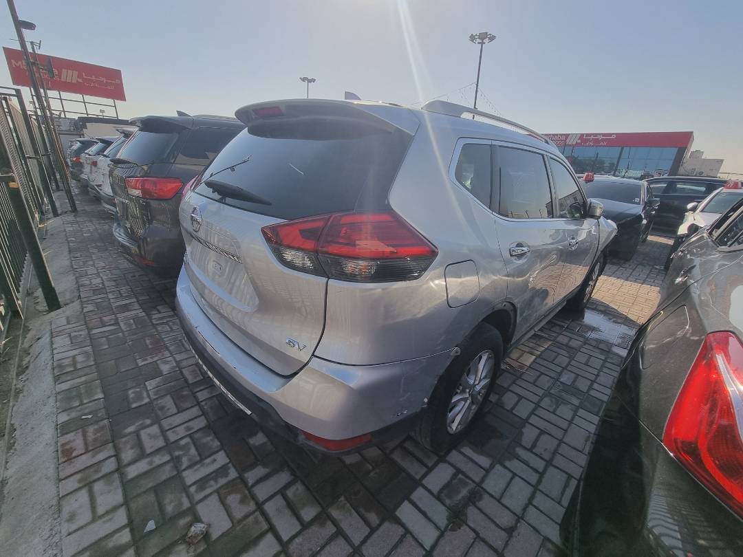 NISSAN ROGUE 2017 - Marhaba Auction Used Cars - Image 4