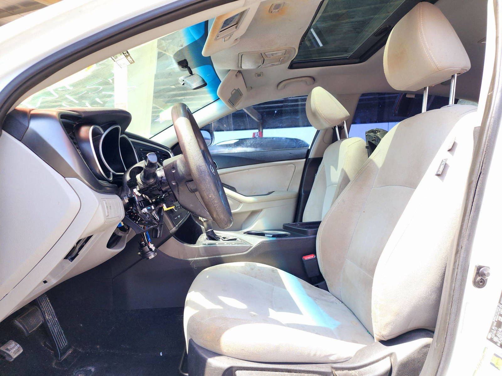 2015 KIA OPTIMA — 241299 Miles — Lot 40873695 — Souq - Marhaba Auctions Used Cars - Image 9