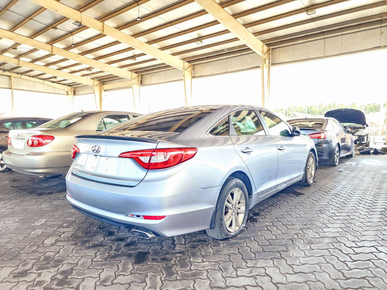 2015 HYUNDAI SONATA — 140881 Miles — Lot 61030444 — Souq - Marhaba Auctions Used Cars - Image 3