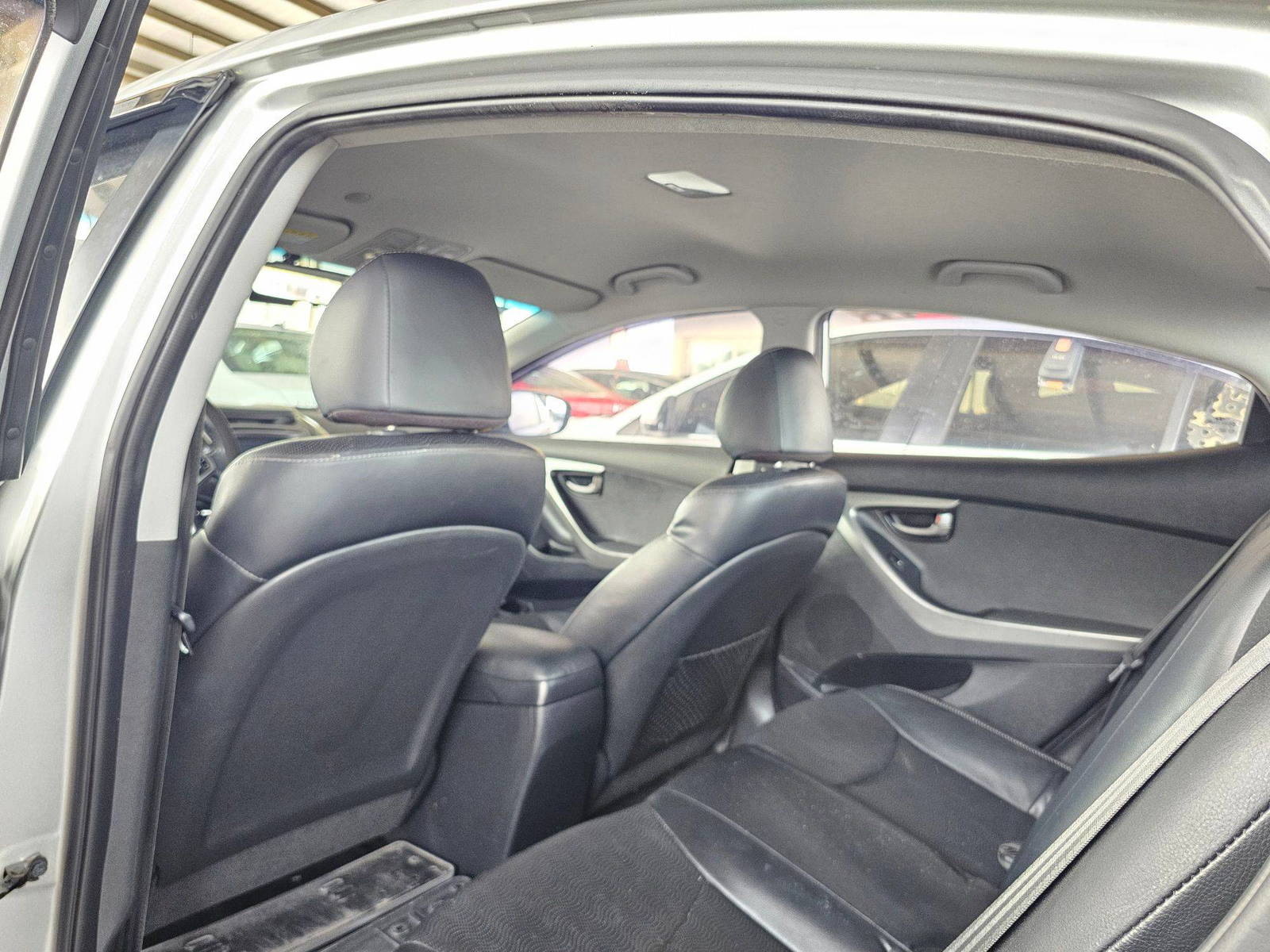 2011 HYUNDAI AVANTE — 158519 KM — Lot 052846 — Souq - Marhaba Auctions Used Cars - Image 6