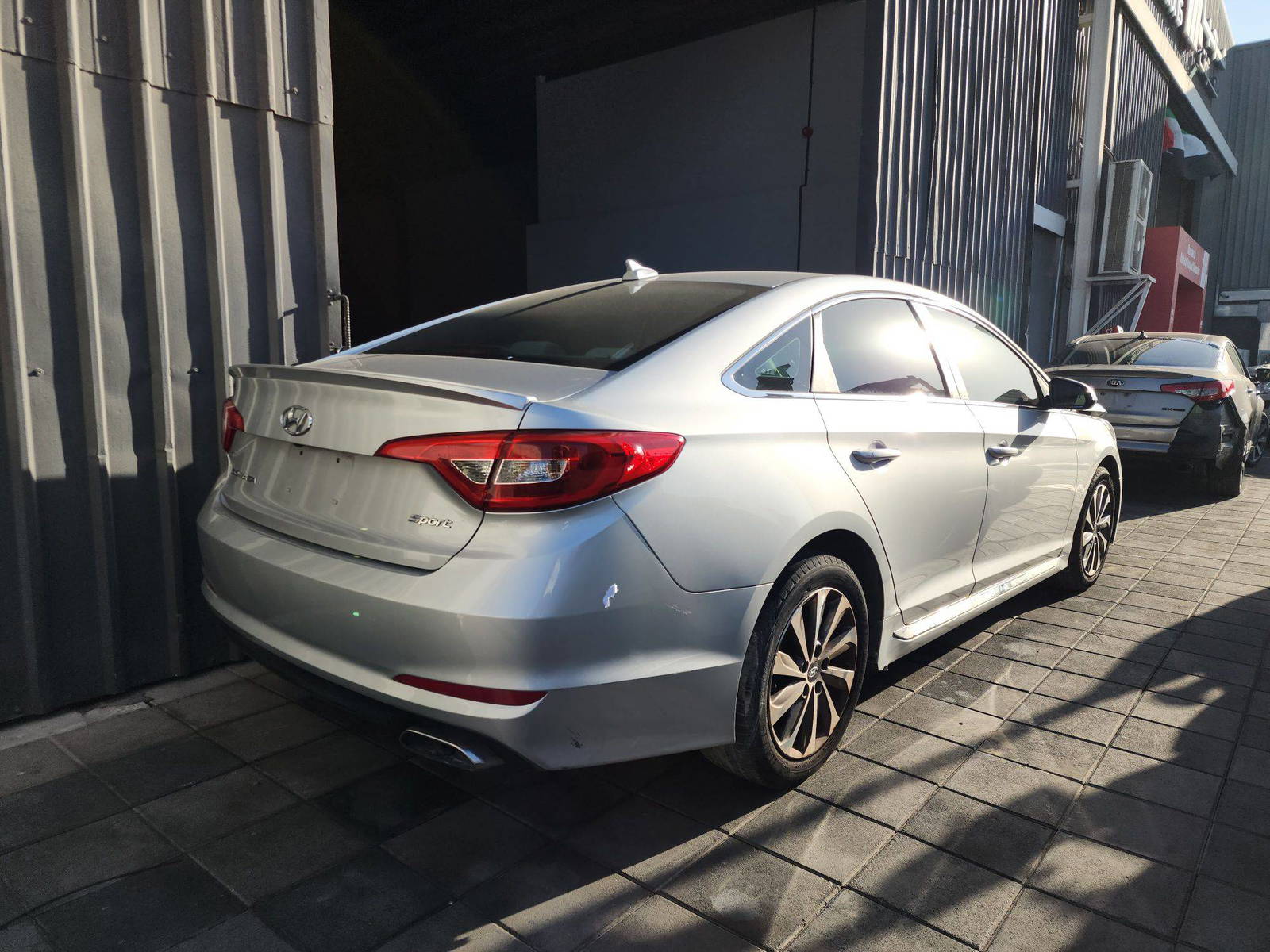 2016 HYUNDAI SONATA — 105270 Miles — Lot 67141344 — Al Quoz - Marhaba Auctions Used Cars - Image 3