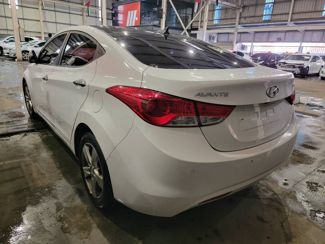 2012 HYUNDAI AVANTE — 181754 KM — Lot 310993 — Souq - Marhaba Auctions Used Cars - Image 5