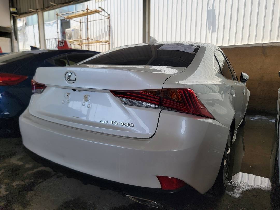 2018 LEXUS IS 300 — 100945 Miles — Lot XJ5028141 — Main - Marhaba Auctions Used Cars - Image 3