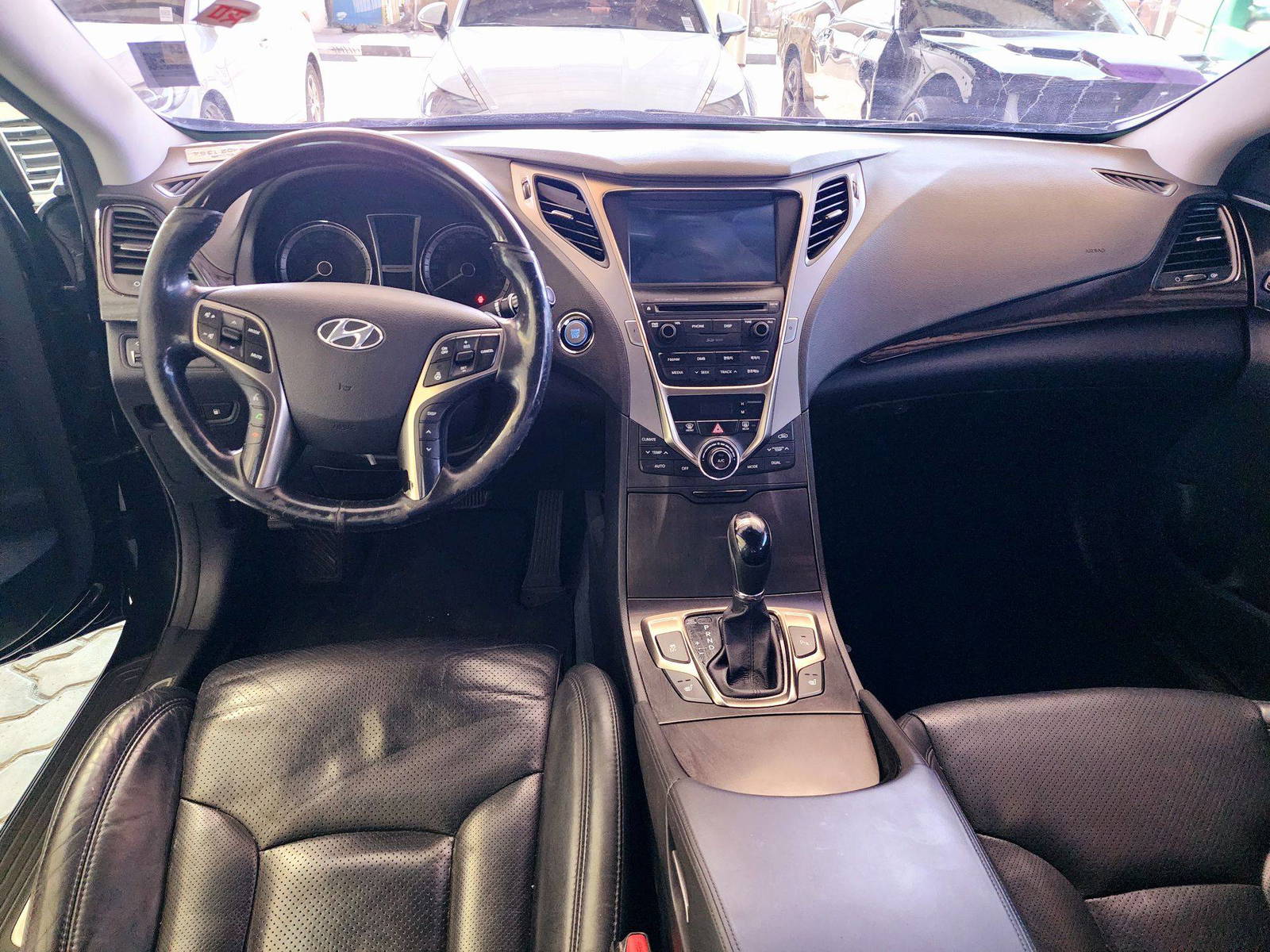 2014 HYUNDAI GRANDEUR — 260649 KM — Lot 387464 — Souq - Marhaba Auctions Used Cars - Image 7