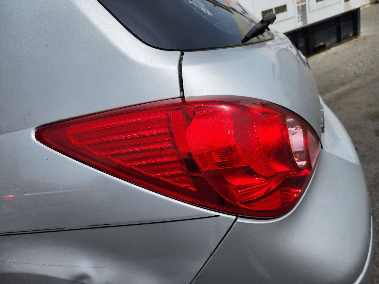 2007 NISSAN VERSA — 210113 Miles — Lot 27747 — Souq - Marhaba Auctions Used Cars - Image 10