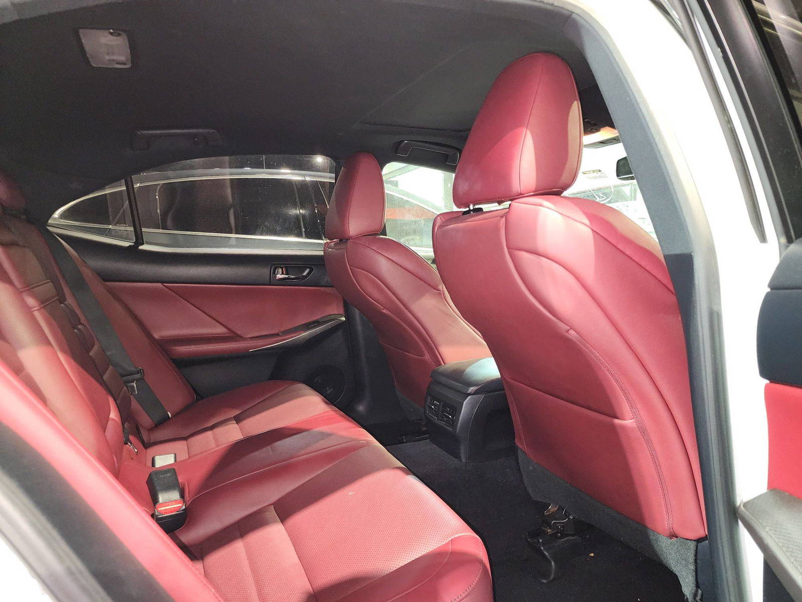 2014 LEXUS IS 250 — 169460 Miles — Lot 41375999 — Souq - Marhaba Auctions Used Cars - Image 5